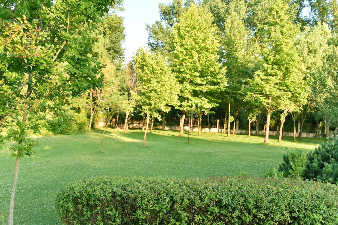 Les Magnolias Hotel Primorsko Dış mekan fotoğraf