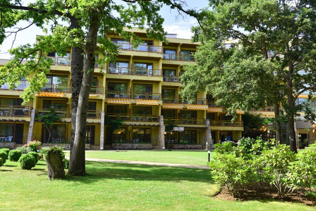 Les Magnolias Hotel Primorsko Dış mekan fotoğraf