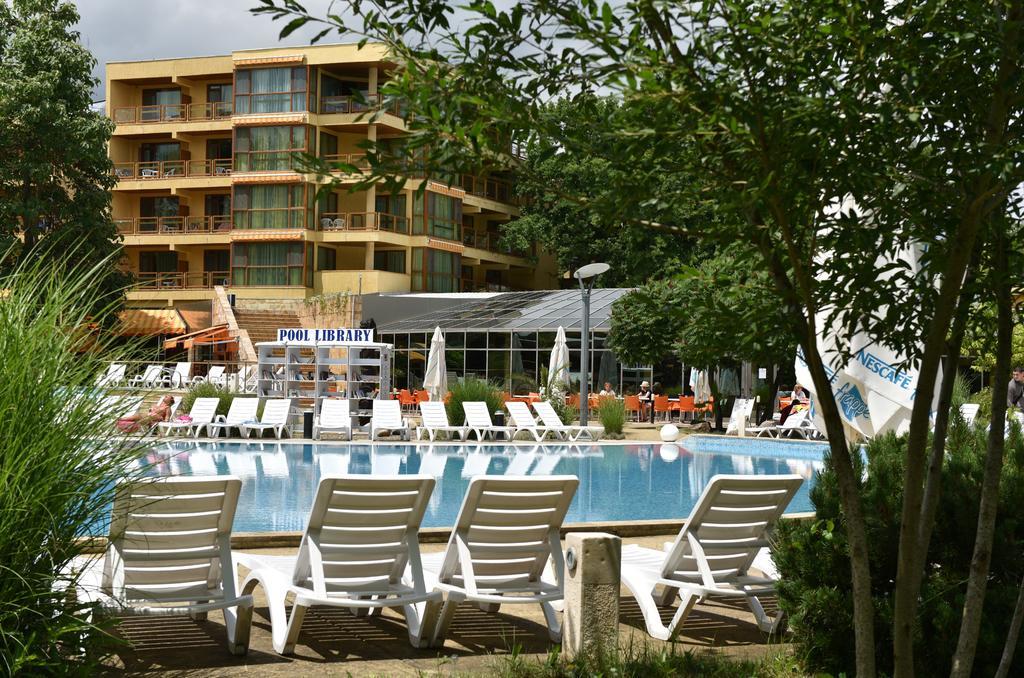 Les Magnolias Hotel Primorsko Dış mekan fotoğraf