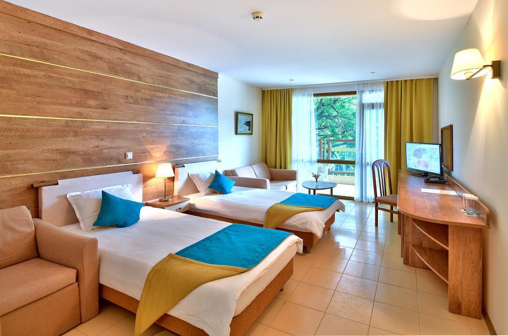 Les Magnolias Hotel Primorsko Dış mekan fotoğraf
