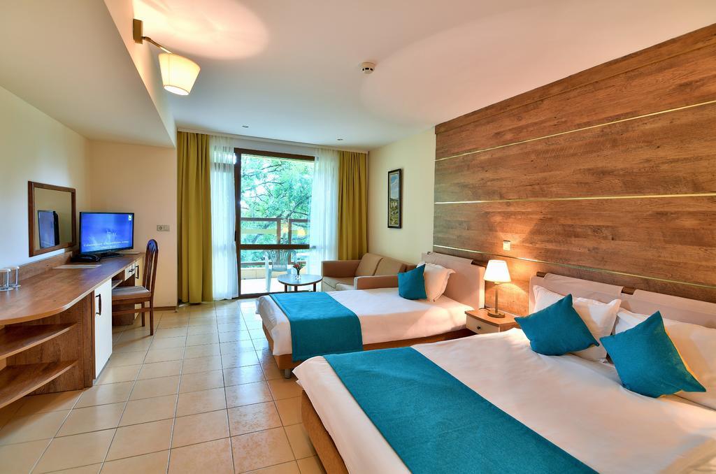 Les Magnolias Hotel Primorsko Dış mekan fotoğraf